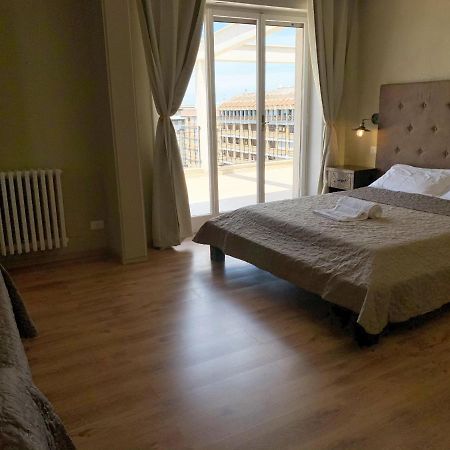 L'Attico Di Piazza Mazzini Rooms Lecce Zewnętrze zdjęcie