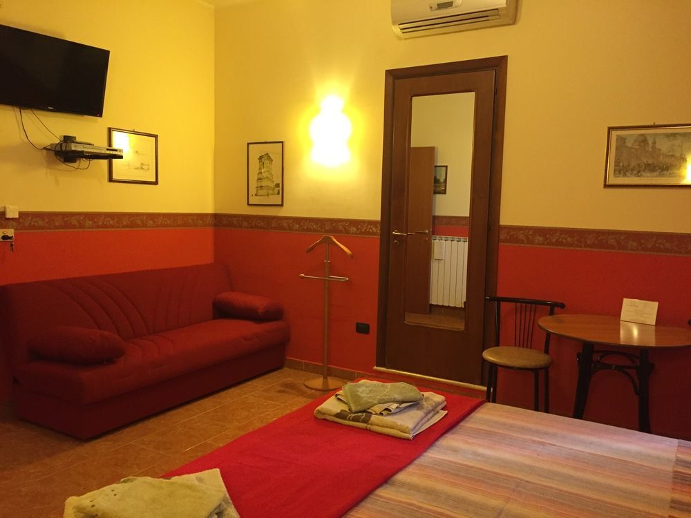 L'Attico Di Piazza Mazzini Rooms Lecce Zewnętrze zdjęcie